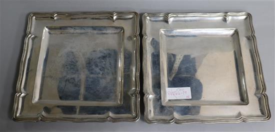 A pair of continental 800 standard silver square dishes, 35.6 oz.